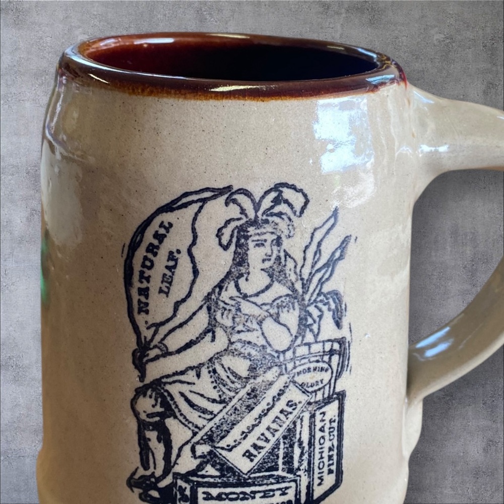 Mug USA made vintage Momouth stoneware
Pottery mug